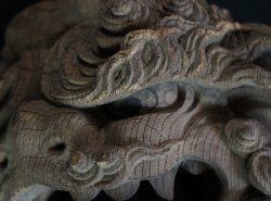 Miyadaiku lion carving 1800