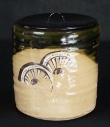 Mizusashi 1970 Oribe kiln