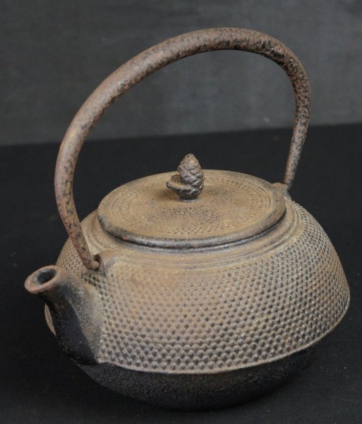 Nambu cast iron kettle 1950