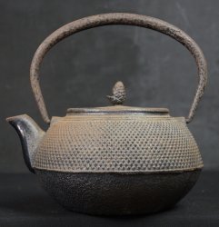 Nambu cast iron kettle 1950