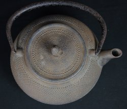 Nambu cast iron kettle 1950