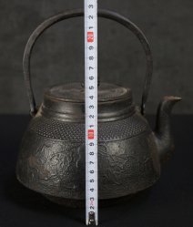 Nambu iron kettle 1900