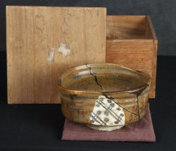 Oribe-Chawan Kintsuki1900