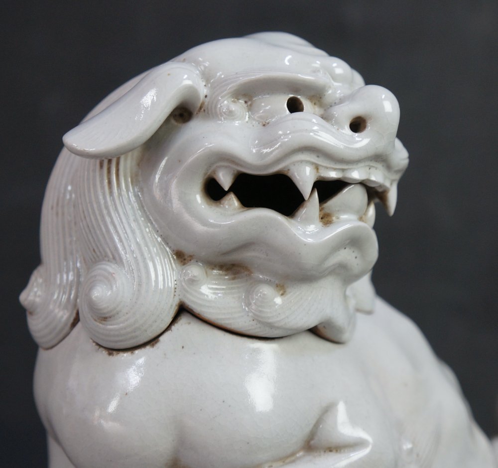 Antique Japan Shiro-bizen ceramic sculpture Shishi-Koro