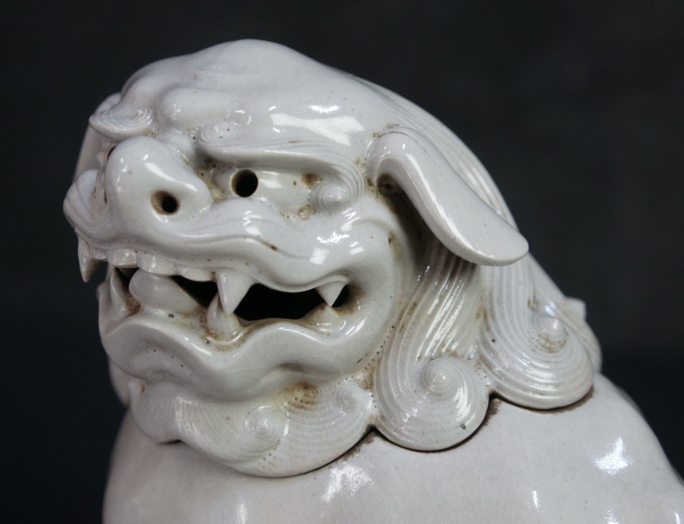 Antique Japan Shiro-bizen ceramic sculpture Shishi-Koro