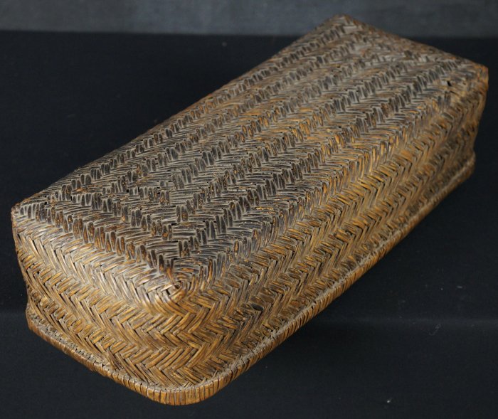 https://www.japanese-vintage.org/images/rural-bamboo-bento-1900/87683/700x600/JV008860.jpg