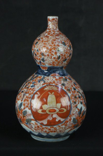 Sakura Tokkuri 1900 Imari