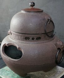 Sand cast Chagama kettle 1950s