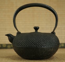 Sand cast Nambu 1900 kettle