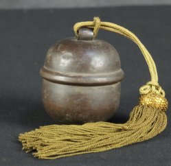 Suzu bell Shinto temple 1800