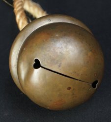 Suzu temple pray bell1880