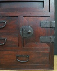 Tansu 1880s craft