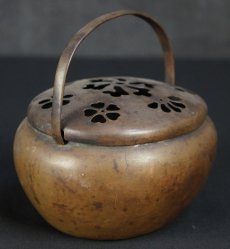 Temochi-goro garden censer 1880