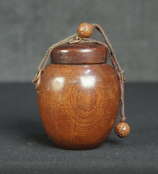 Tobacco Netsuke 1900