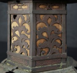 Tsuriandon temple lantern 1835