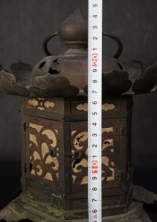 Tsuriandon temple lantern 1835