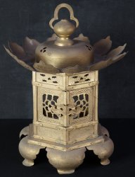 Tsuridoro temple lamp1900