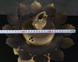 Tsuridoro temple lamp1900