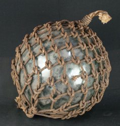 Uki float 1900s