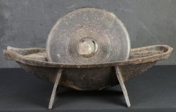 Yagen antique grinder 1700