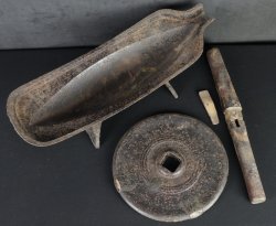 Yagen antique grinder 1700