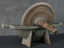 Yagen bronze grinder 1800