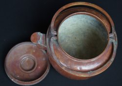 Yakan bronze kettle 1900