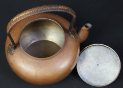 Yakan bronze kettle1900
