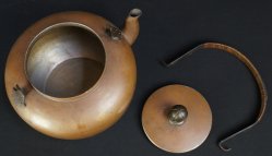 Yakan bronze kettle1900
