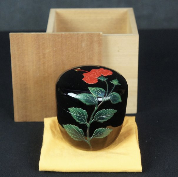 Yo Natsume tea case 1970