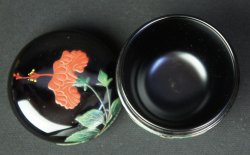 Yo Natsume tea case 1970